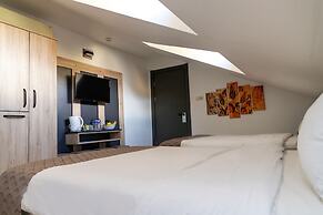 Galley Hotel