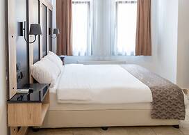 Galley Hotel
