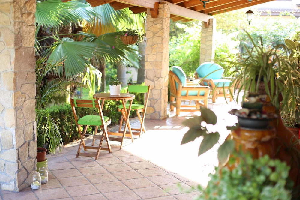 Il Giardino delle Jacaranda