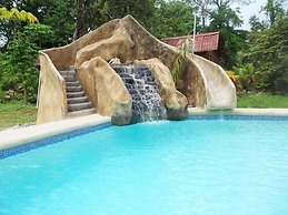 Aiyana Lodge
