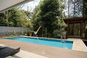 Hikari Hill View 7BR Villa with a Private Pool