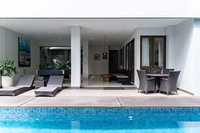 Hikari Hill View 7BR Villa with a Private Pool