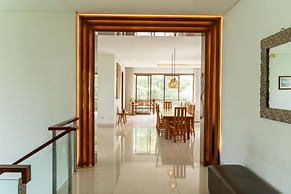 Hikari Hill View 7BR Villa with a Private Pool