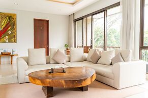 Hikari Hill View 7BR Villa with a Private Pool
