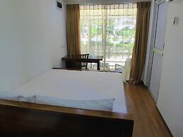 Riviera Resort