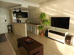 Alex Group Jomtien Plaza Condotel