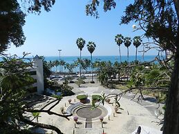Alex Group Jomtien Plaza Condotel