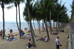 Alex Group Jomtien Plaza Condotel