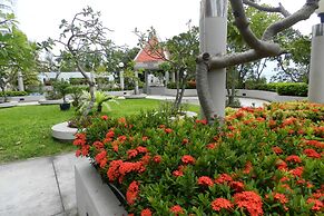 Alex Group Jomtien Plaza Condotel