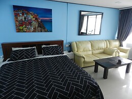 Alex Group Jomtien Plaza Condotel