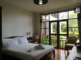 Gin's Maekhong View Resort & Spa