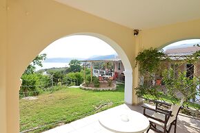 Mounda Beach Hotel