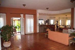 Mounda Beach Hotel