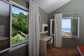 Mounda Beach Hotel