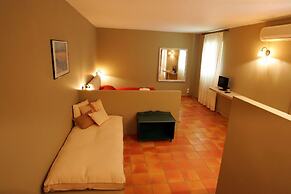 Mounda Beach Hotel