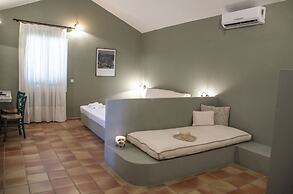 Mounda Beach Hotel