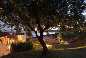 Mounda Beach Hotel