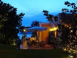 Mounda Beach Hotel