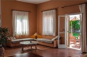Mounda Beach Hotel