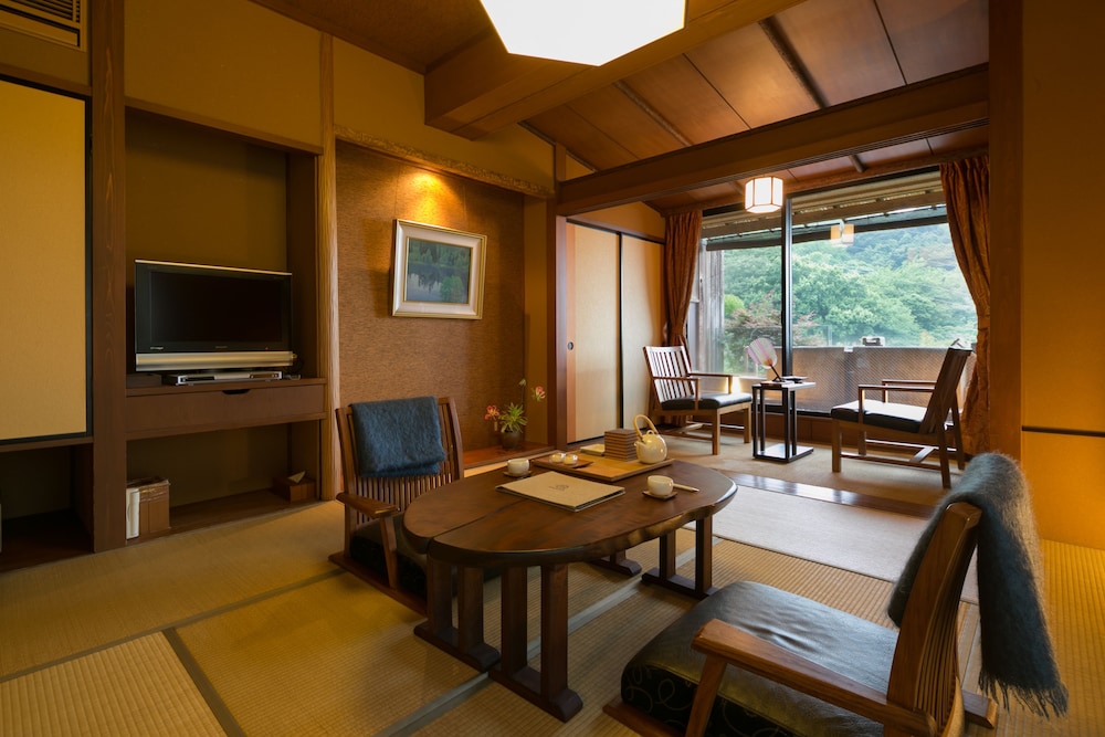 wa-tei Kazekomichi