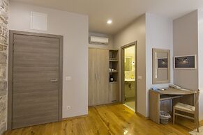 Tifani Luxury Rooms
