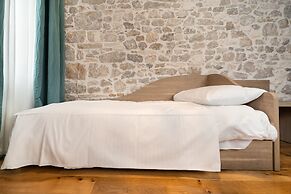 Tifani Luxury Rooms