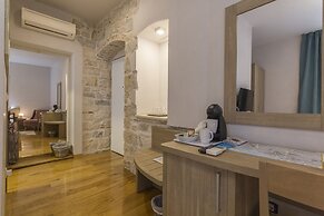 Tifani Luxury Rooms
