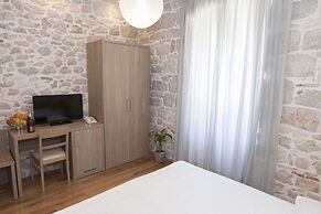Tifani Luxury Rooms