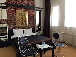 Lomonosov Hotel
