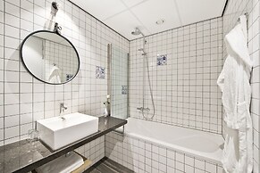 Urban Lodge Hotel