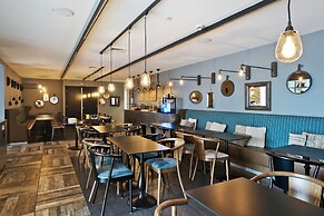 Urban Lodge Hotel