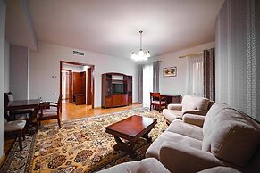 Latar Hotel Complex