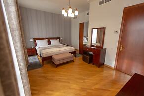 Latar Hotel Complex