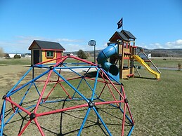 Le Pirate Motel & Camping