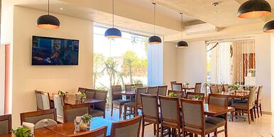 Eco Bay Hotel y Restaurant