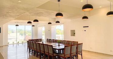 Eco Bay Hotel y Restaurant