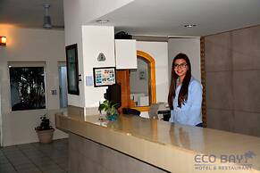 Eco Bay Hotel y Restaurant