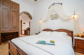 Hotel Anixis