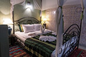 Riad Losra