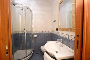 Caroline Suite