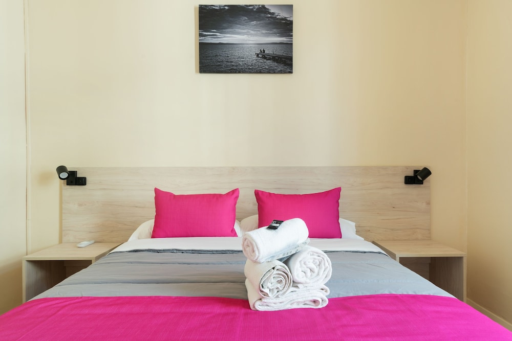 Red Nest Hostel