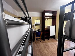 Dolphin Inn