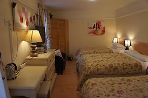 Athena Guest House