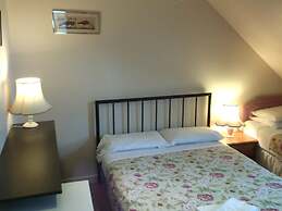 Athena Guest House