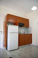 Gera Bay Studios and Apartments