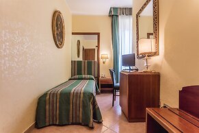 Raeli Hotel Regio