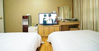 Emerald Hotel