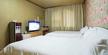 Emerald Hotel