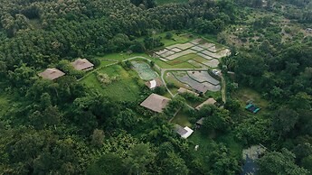 Lisu Lodge