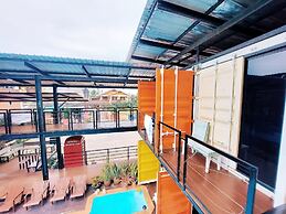 Retro Box Hotel